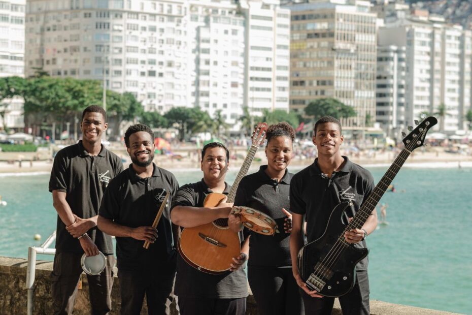 orquestra-violoes-do-forte-de-copacabana